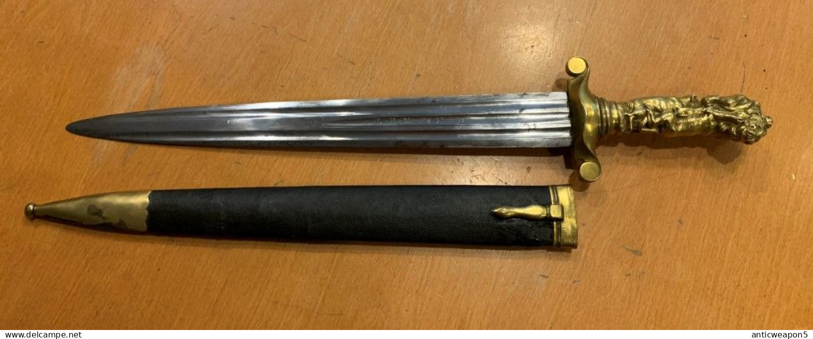 Épée De Chasse à Poignée Dorée. L'Europe. M1815. (T409) - Armes Blanches
