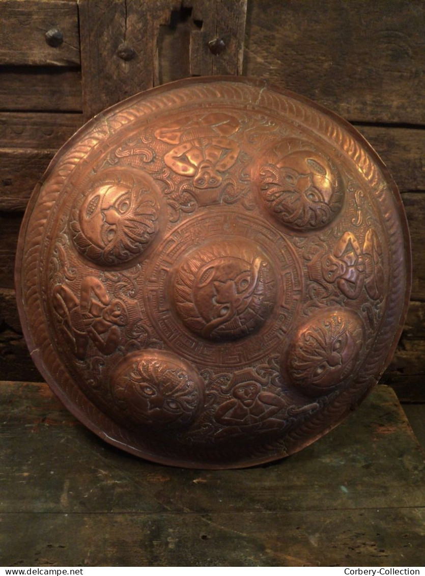 Ancien Bouclier Rondache Indo-Persan Dinanderie Cuivre Épais. Inde Indopersian Copper Shield - Oriental Art