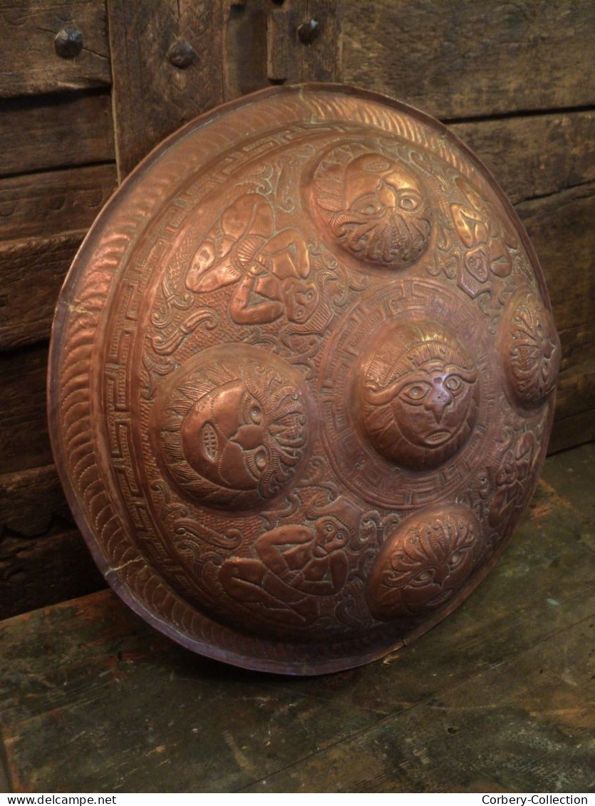 Ancien Bouclier Rondache Indo-Persan Dinanderie Cuivre Épais. Inde Indopersian Copper Shield - Arte Orientale