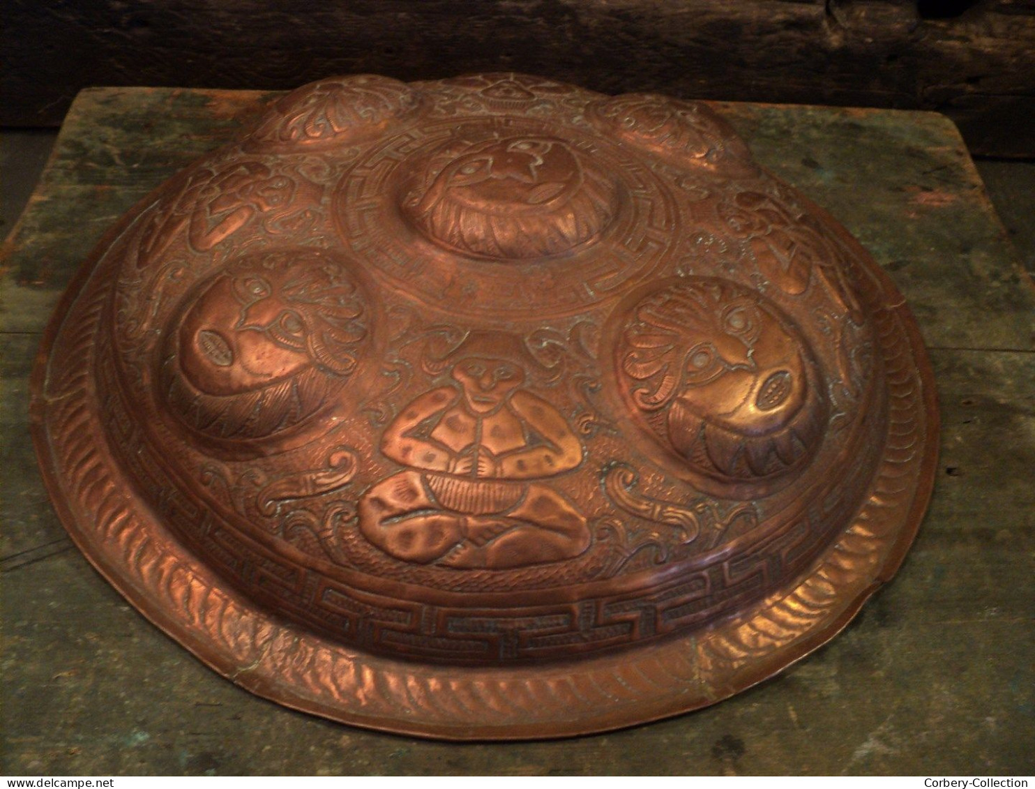 Ancien Bouclier Rondache Indo-Persan Dinanderie Cuivre Épais. Inde Indopersian Copper Shield