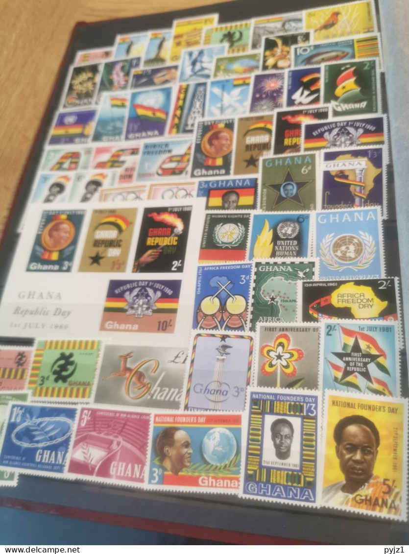 Ghana And Uganda MNH Collection - Sammlungen (im Alben)