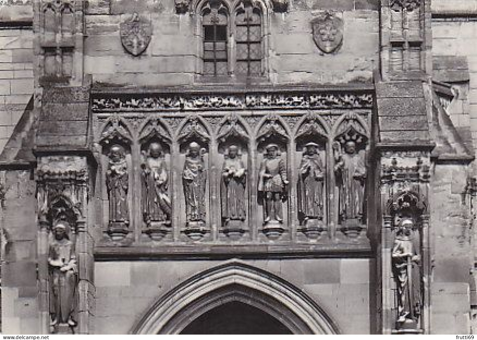 AK 180857 ENGLAND - Leicester Cathedral - Carved Figures - Leicester