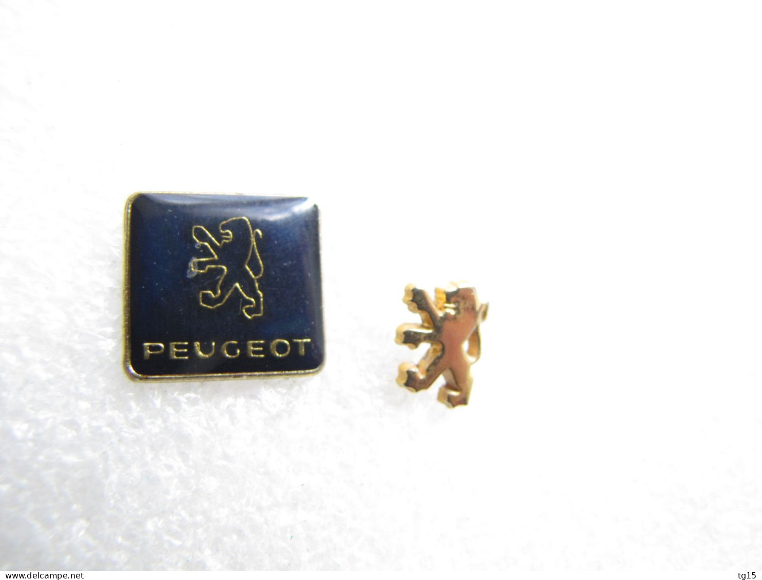PIN'S   LOT 2   LOGO   PEUGEOT - Peugeot