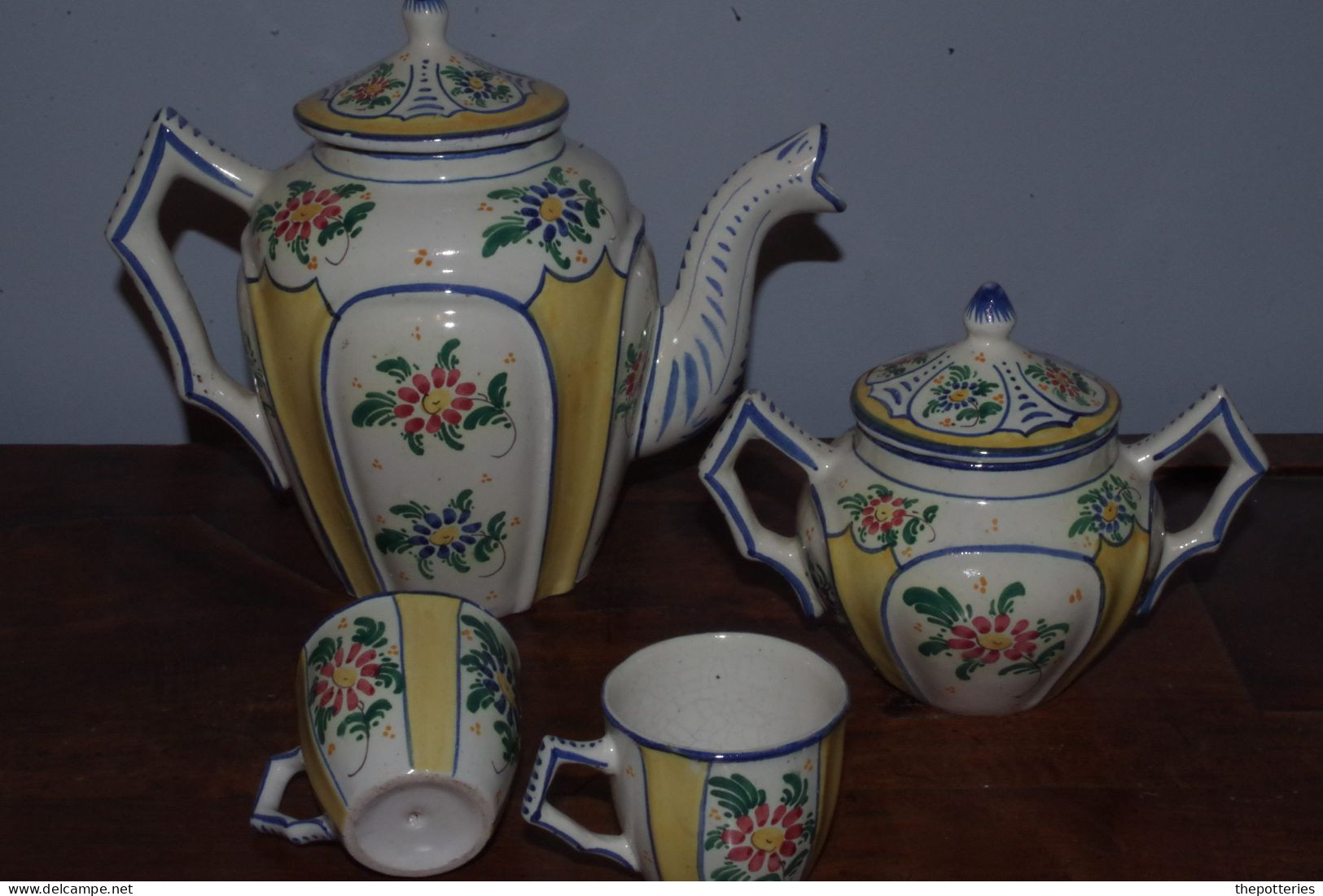 B15 Ancien Faience Desvres Signé MF Masse Frères Antique Coffee Set Cafetiere Jaune Sucrier Tasse Cup - Quimper/Henriot (FRA)