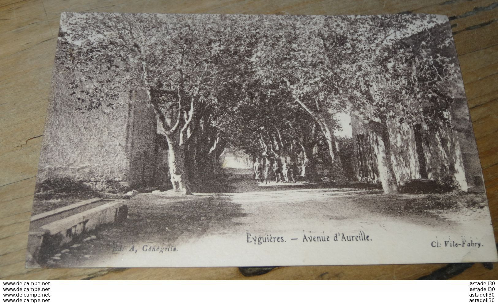 EYGUIERES : Avenue D'Aureille ....... PHI ......... M-10616 - Eyguieres