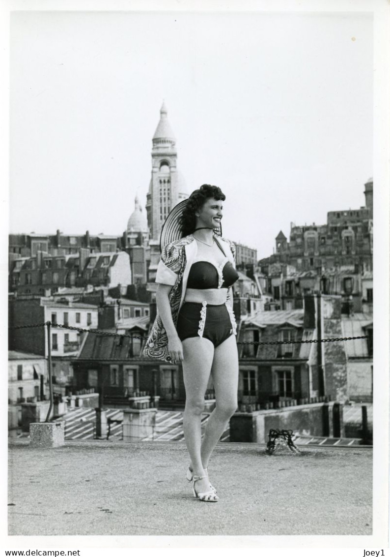 Photo Originale De L Actrice Mona Monick(film Coeur Sur Mer) Posant à Montmartre, Format 13/18 - Beroemde Personen