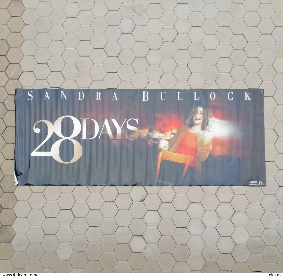 28 DAYS, ORIGINAL AMERICAN JUMBO MOVIE POSTER, Dim. 300x119 Cm!!!, SANDRA BULLOCK, Rubberized Canvas - Affiches & Posters