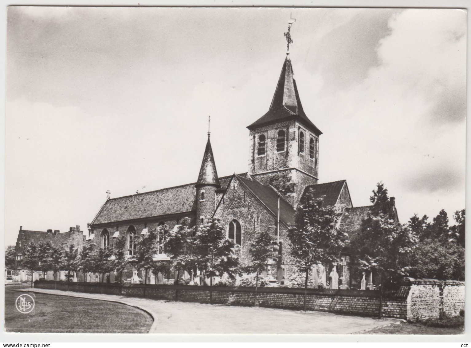 Sint-Martens-Latem  Kerk Met Oude Kerkhof - Sint-Martens-Latem