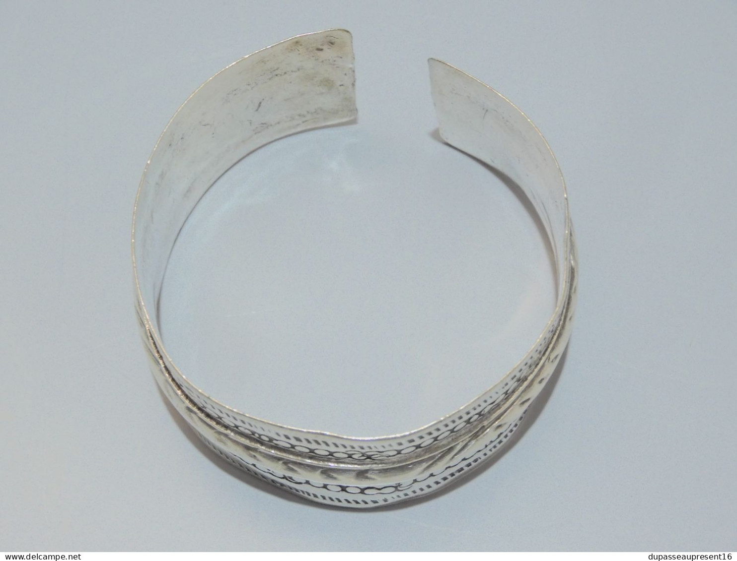 -SUPERBE BRACELET MANCHETTE ARGENT AFRIQUE du NORD BIJOU ANCIEN 49,40 g  E