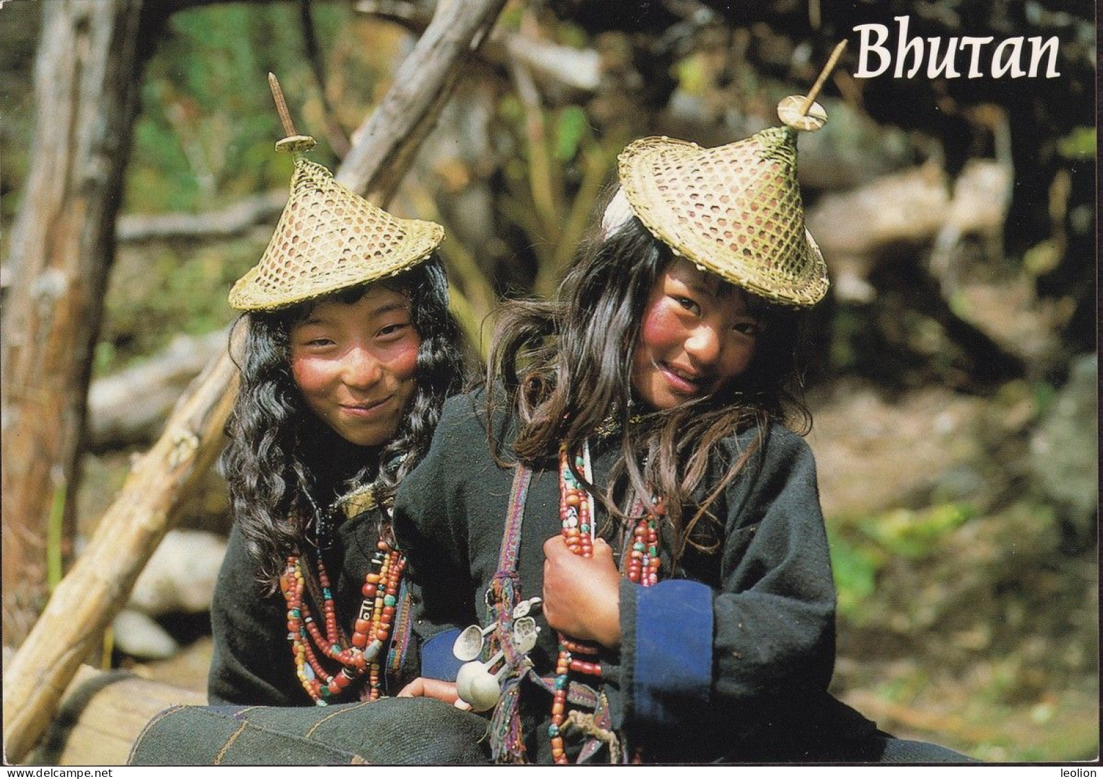 BHUTAN Village Girls LAYA Etho Metho Tours / Glenn Rowley / Himalayan Images Picture Postcard BHOUTAN - Bután