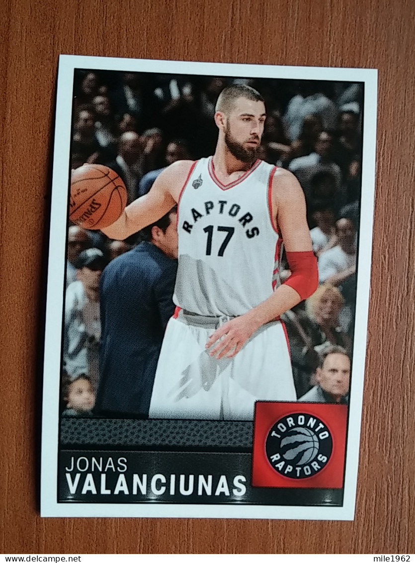 ST 40 - NBA Basketball 2016-2017, Sticker, Autocollant, PANINI, No 62 Jonas Valanciunas Toronto Raptors - Libros