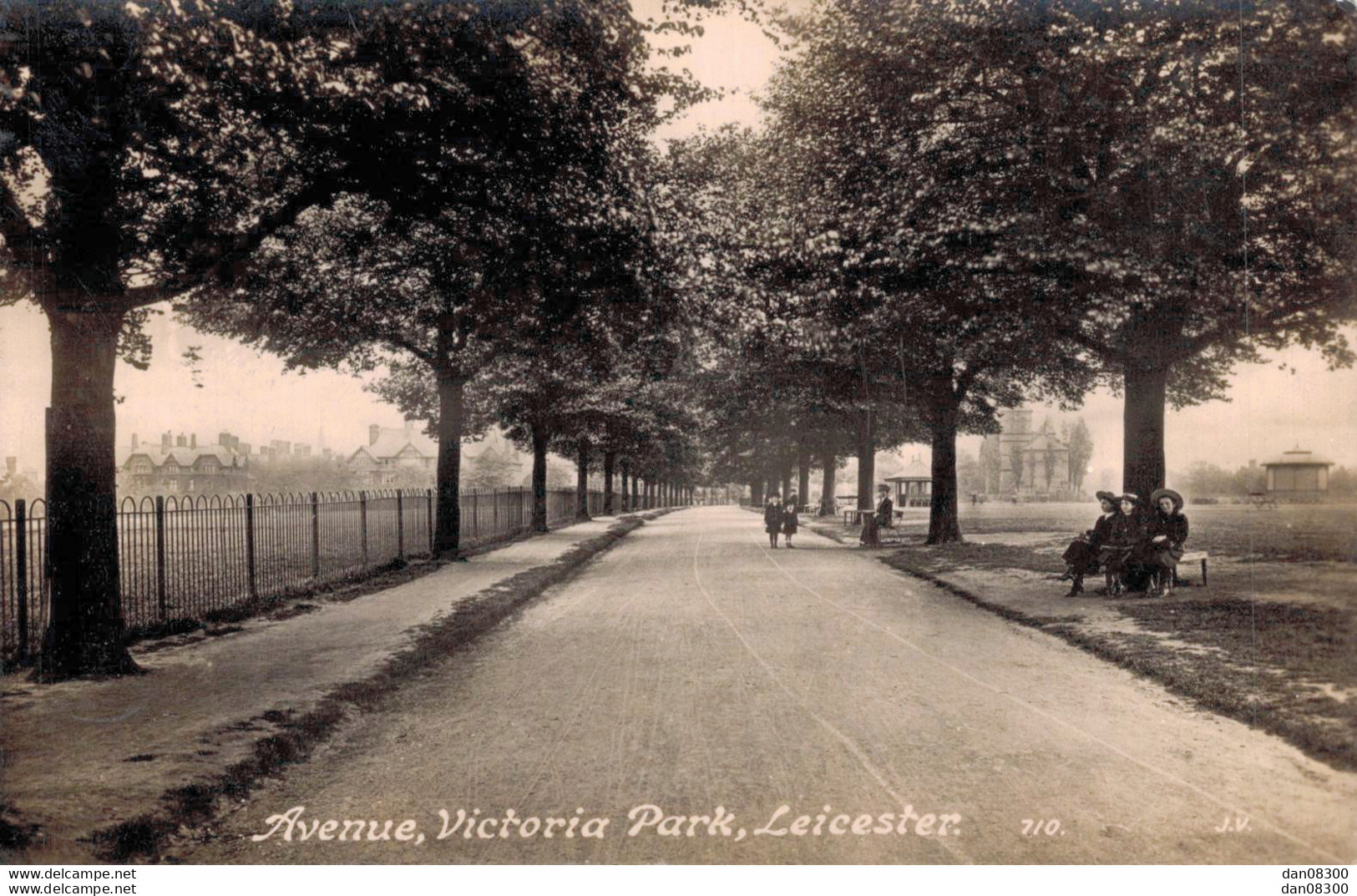 ANGLETERRE AVENUE VICTORIA PARK LEICESTER - Leicester