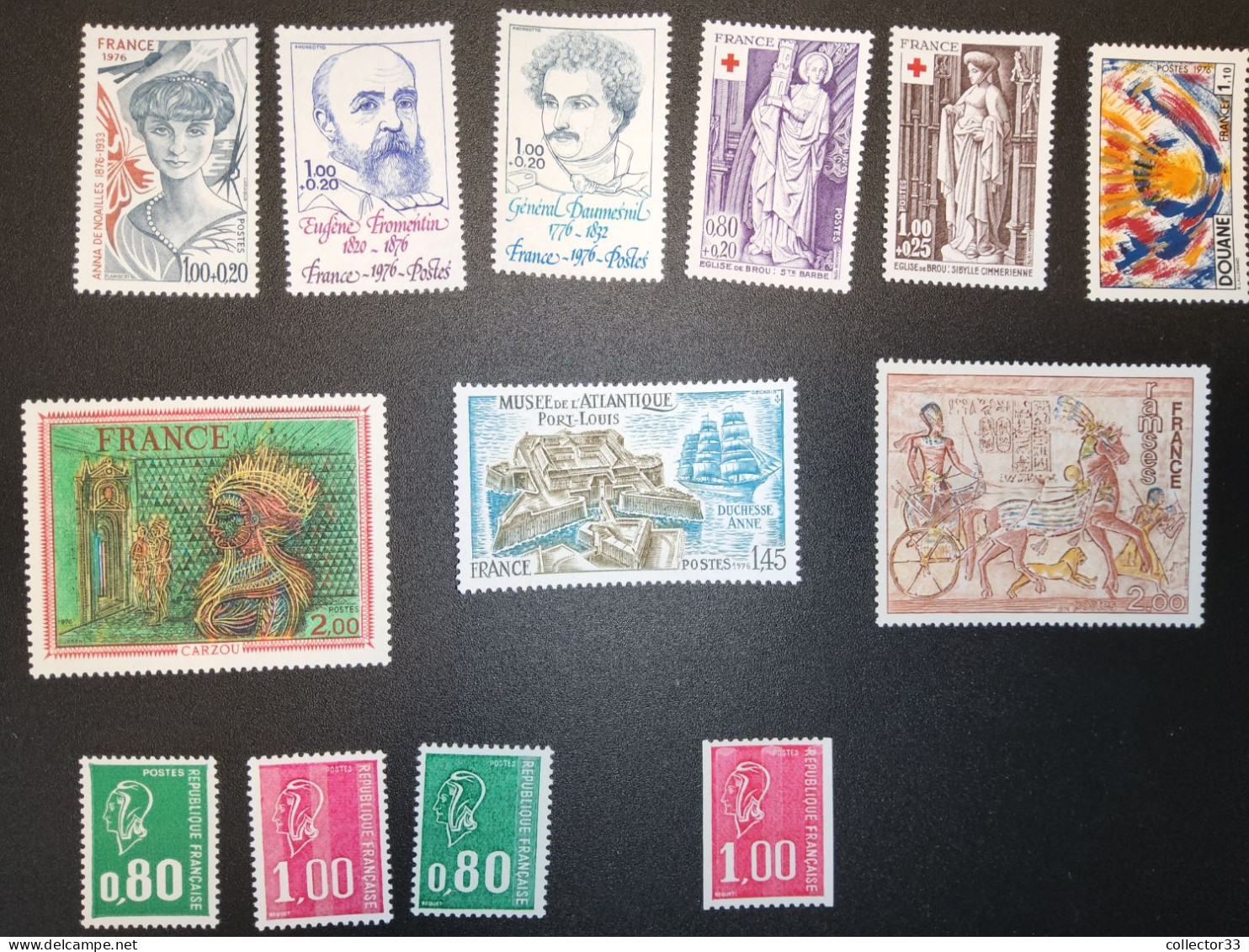 Année Complète 1976 51 Timbres Neufs Sans Charnieres Manque 1894 - 1970-1979