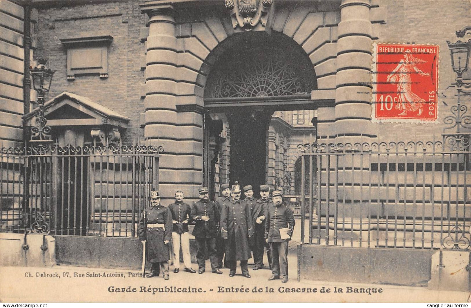 CPA 75 PARIS IVe / GARDE REPUBLICAINE / ENTREE DE LA CASERNE DE LA BANQUE - Bildung, Schulen & Universitäten