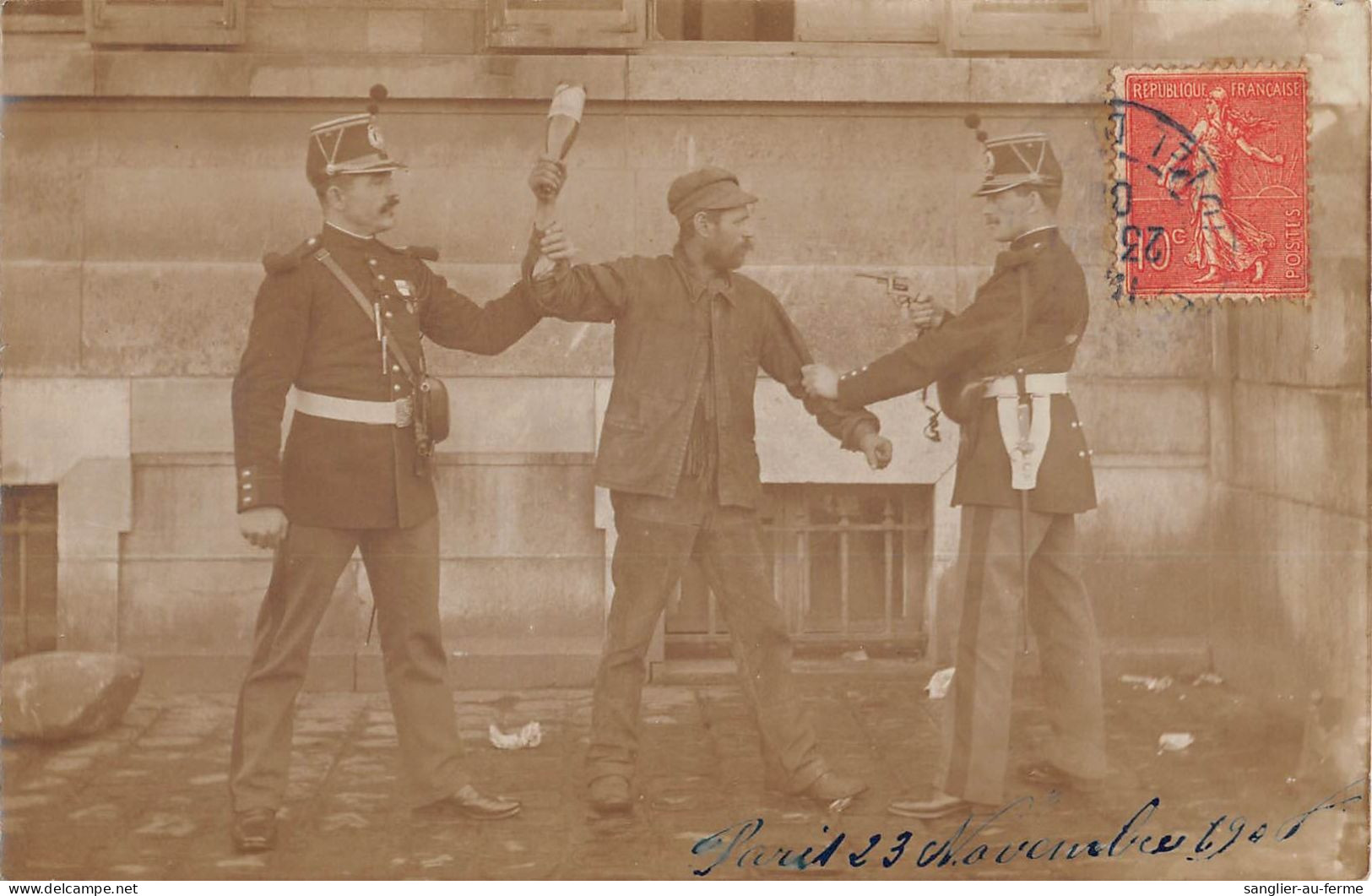 CPA THEME GARDE REPUBLICAINE / CARTE PHOTO - Regiments