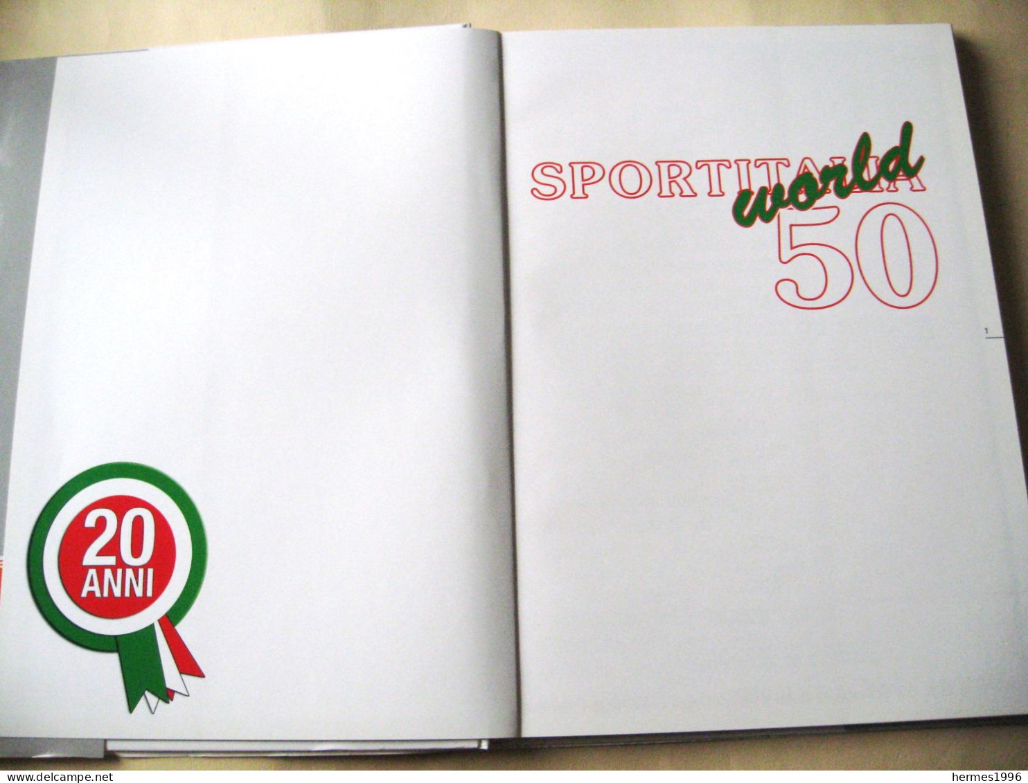 LIBRO   SPORTITALIA   WORDL  3    CASA  EDITRICE: ALITALIA - Libri