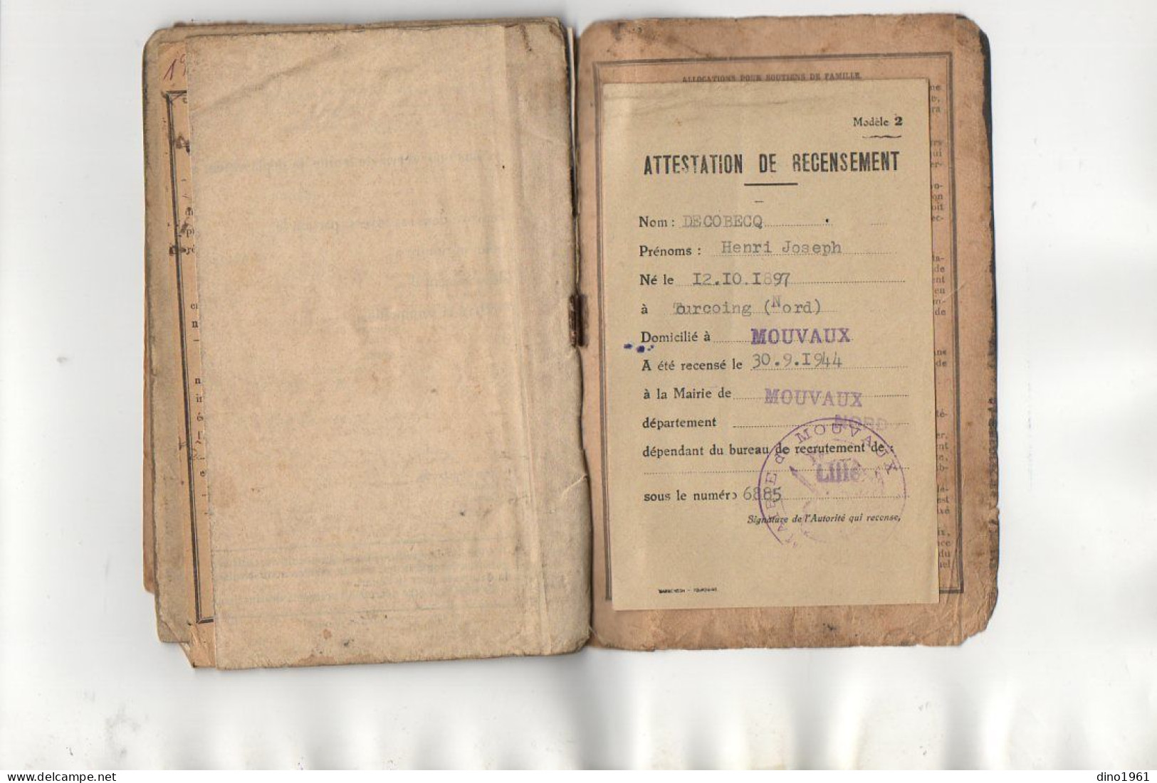 VP22.503 - MILITARIA - LILLE 1919 / 40 - Livret Militaire - Soldat Henri DECOBECQ, Né à TOURCOING, Domicilié à MOUVAUX - Documenten