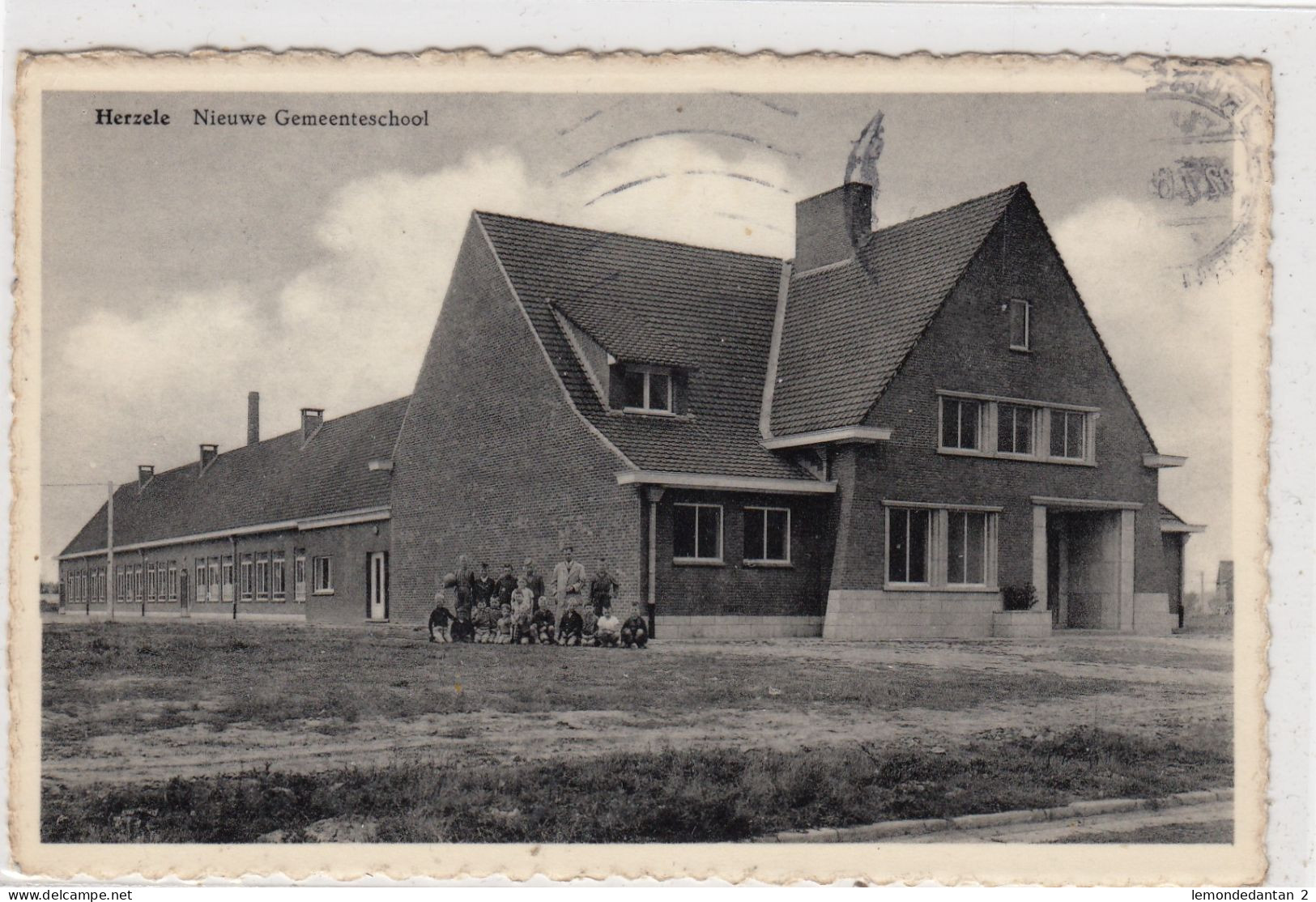 Herzele. NIeuwe Gemeenteschool. * - Herzele