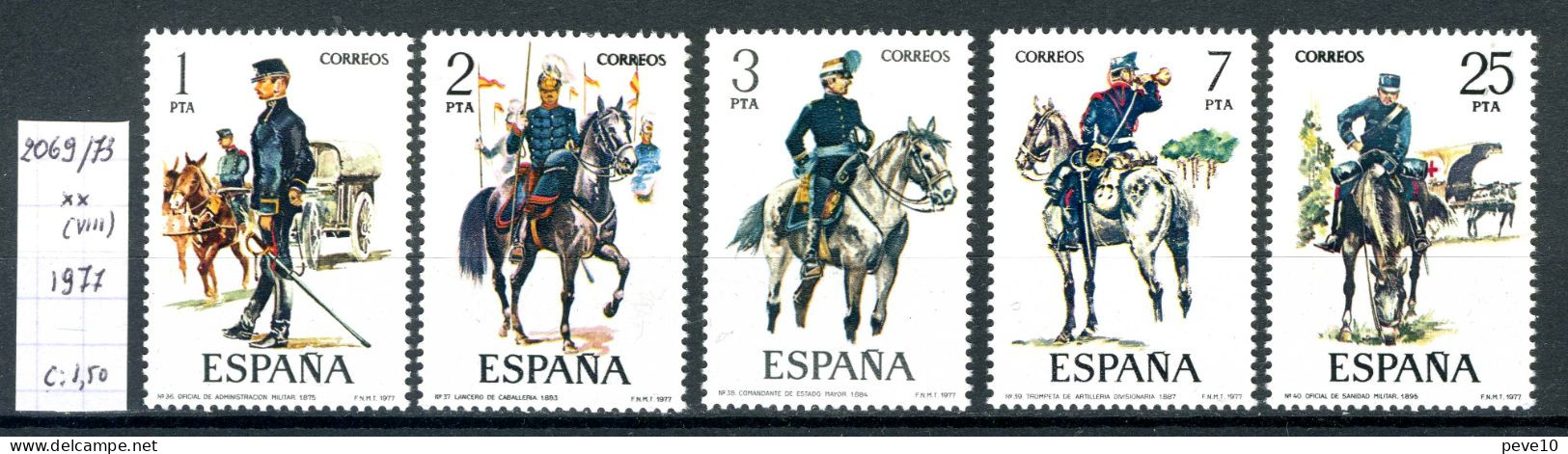 Espagne    Uniformes Militaires (VIII)   N° 2069/73 Xx - Nuovi