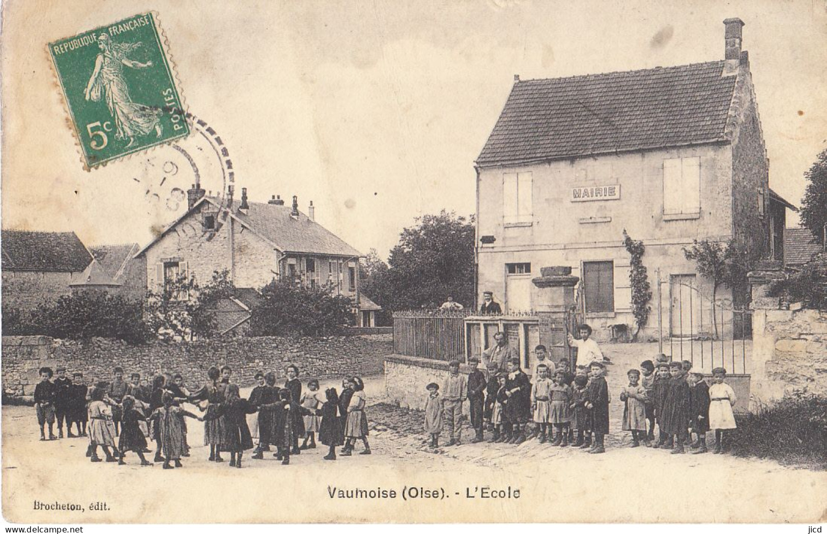 60- Vaumoise  L Ecole (pliure Au Milieu) - Vaumoise