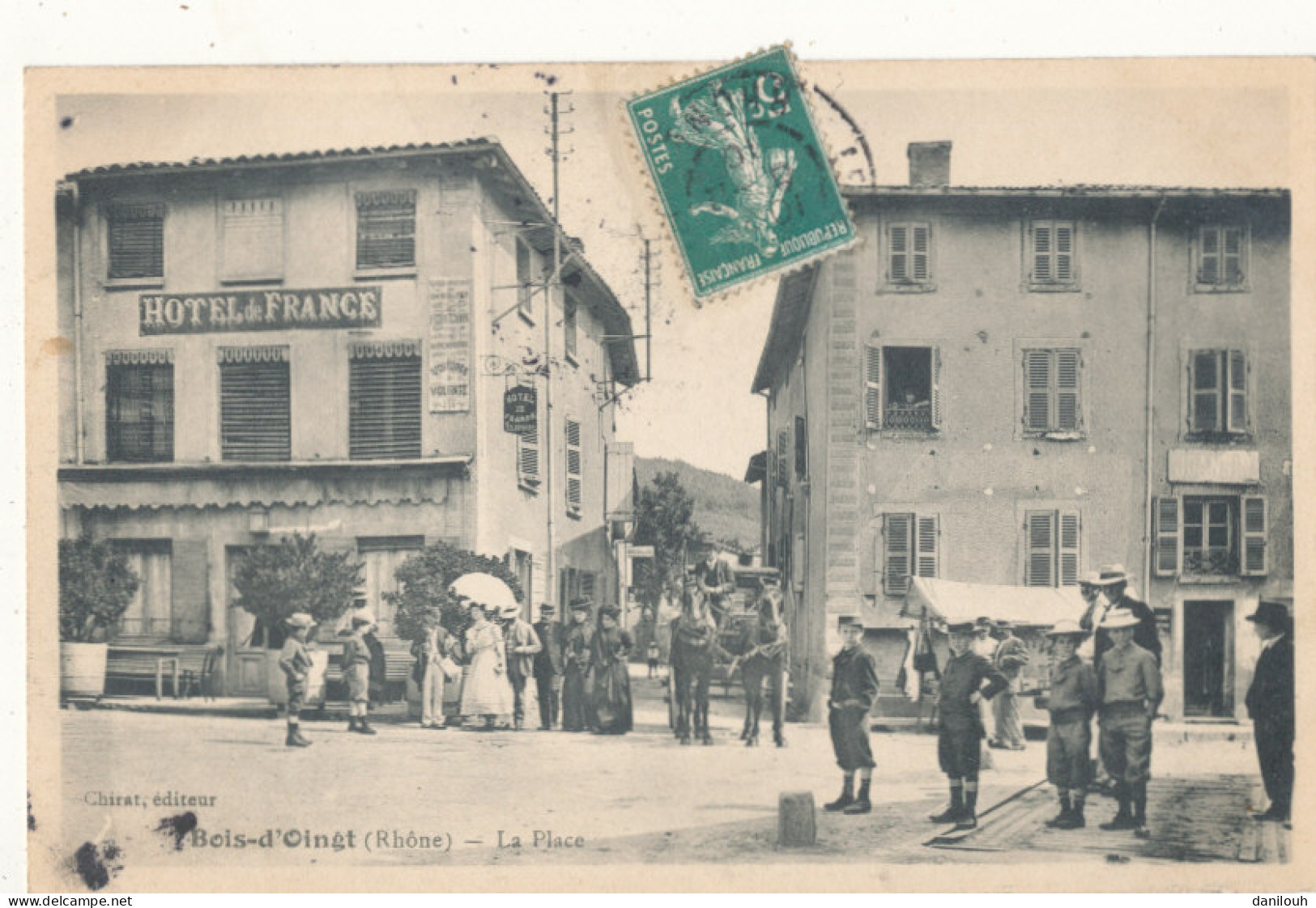 69 // LE BOIS D OINGT   La Place    Hotel De France / ANIMEE - Le Bois D'Oingt