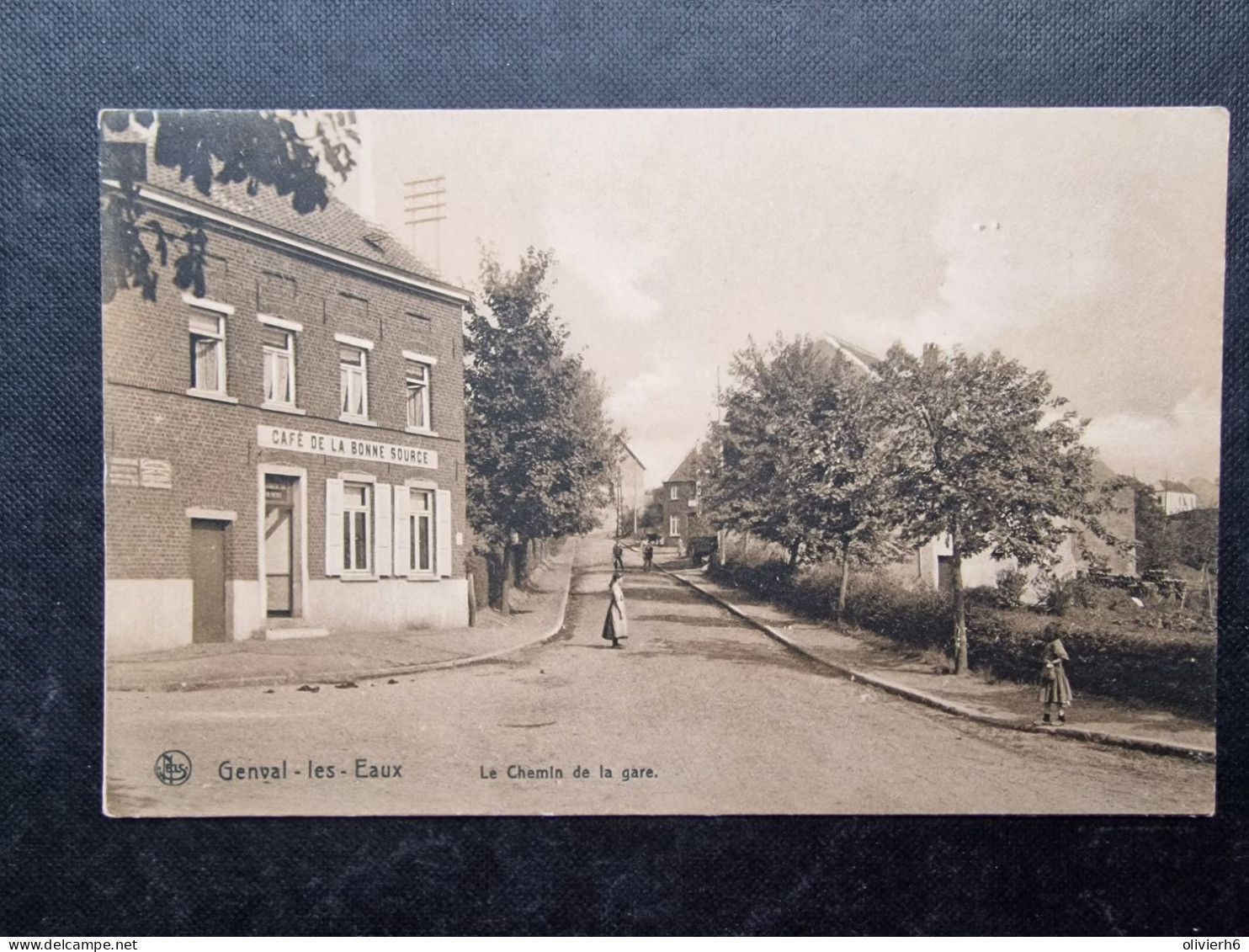 CP BELGIQUE (K01) GENVAL LES EAUX (2 Vues) Le Chemin De La Gare A - La Hulpe