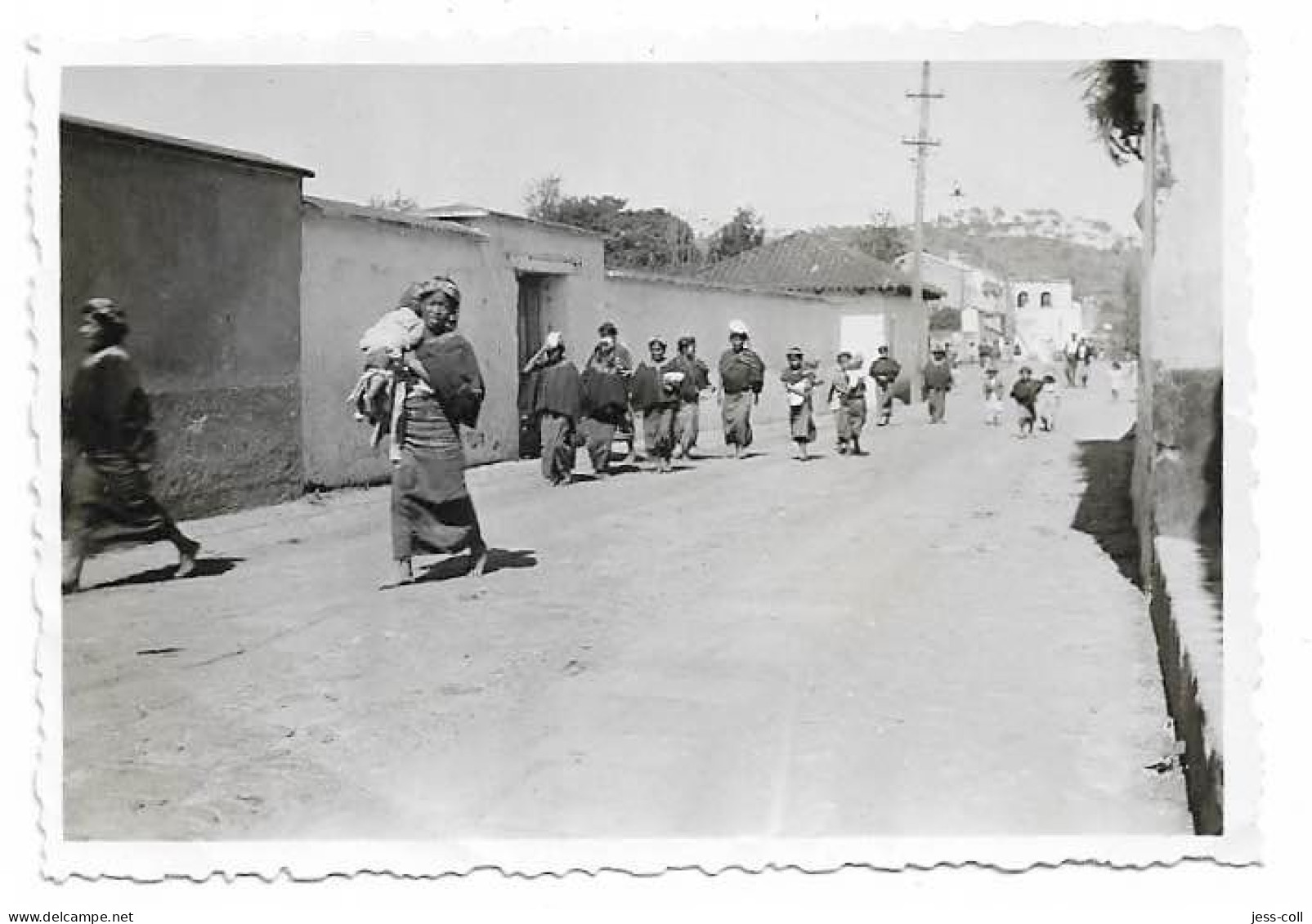 Guatemala Groupe D'indiennes En Promenade Dans Un Village 1947 - 8 X 5,5 Cm - América