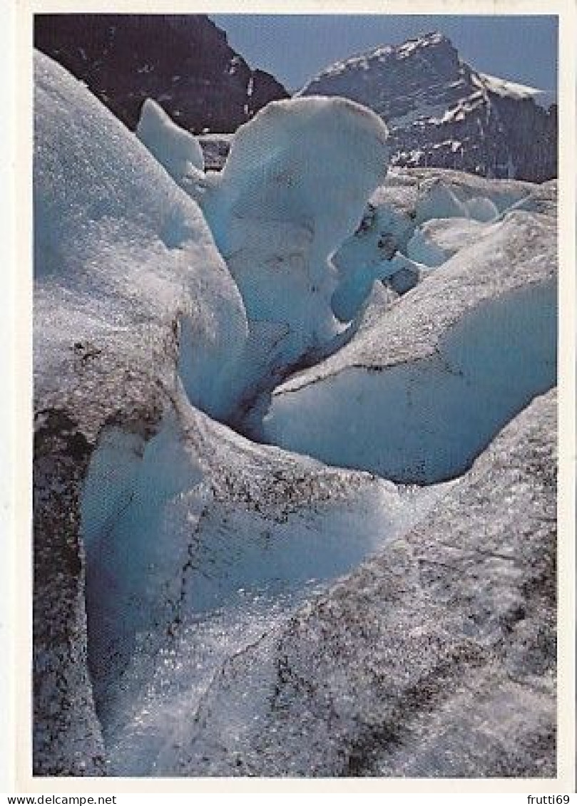 AK 181347 CANADA - Alberta - Jasper National Park - Brevasse On Athabasca Glacier - Jasper