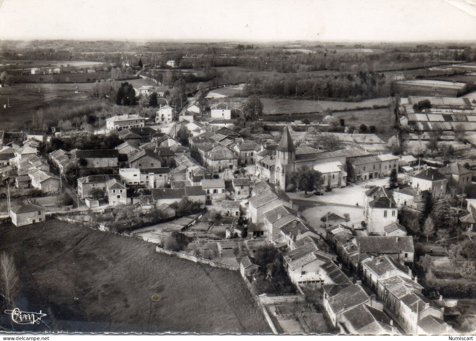 Saint-Mathieu Belle Vue Aérienne Du Village - Saint Mathieu