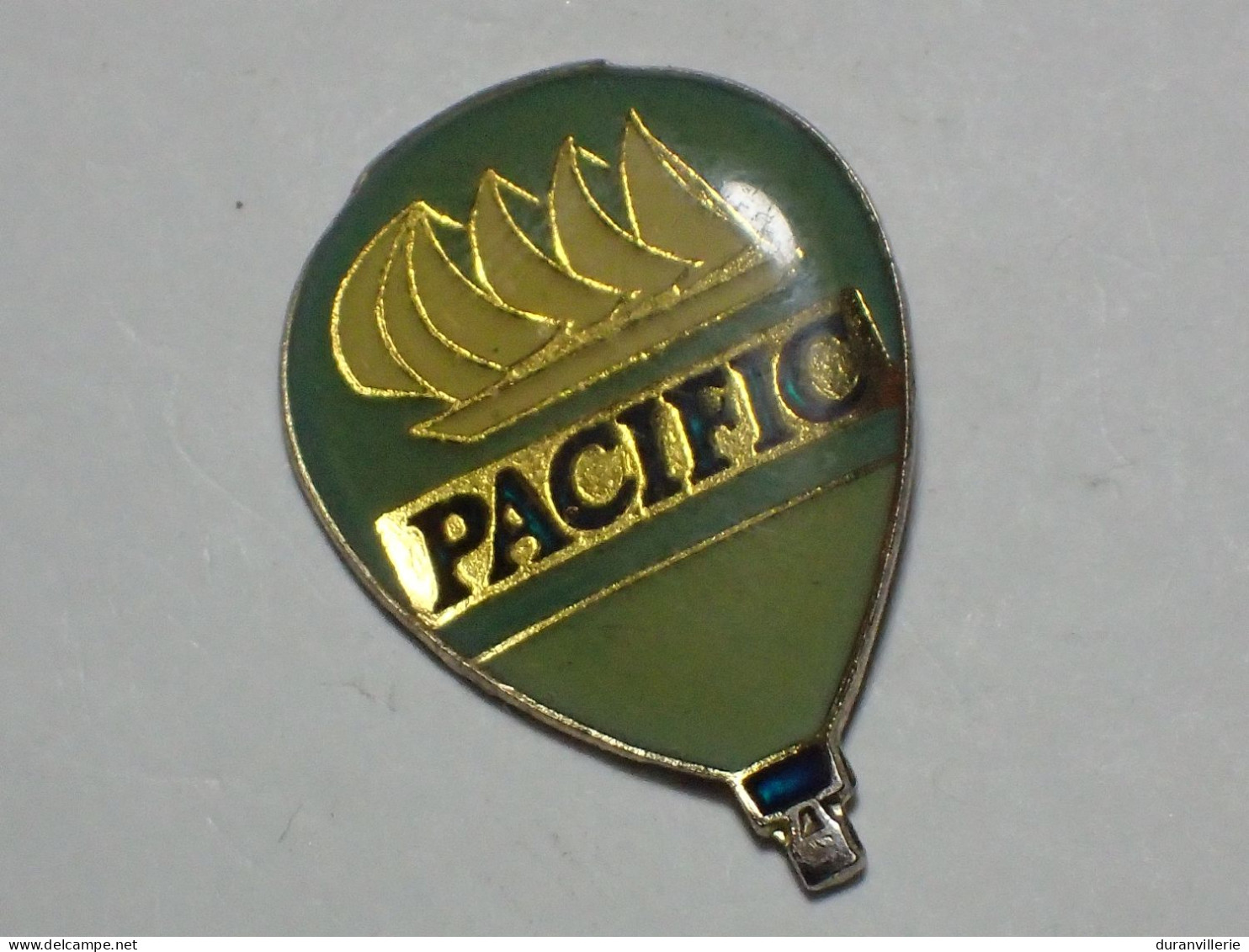 Pin's Pacific (montgolfière) - Airships