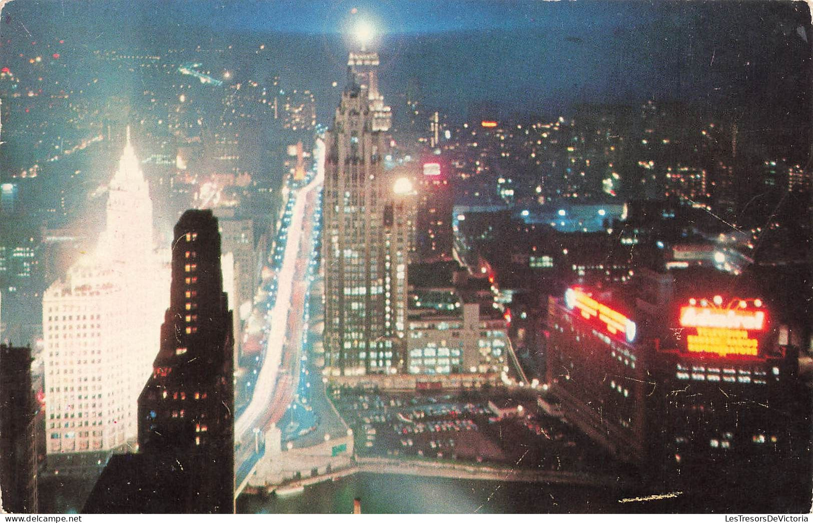 ETATS-UNIS - Michigan - Avenue North From River - At Nite - Colorisé - Carte Postale - Sonstige & Ohne Zuordnung