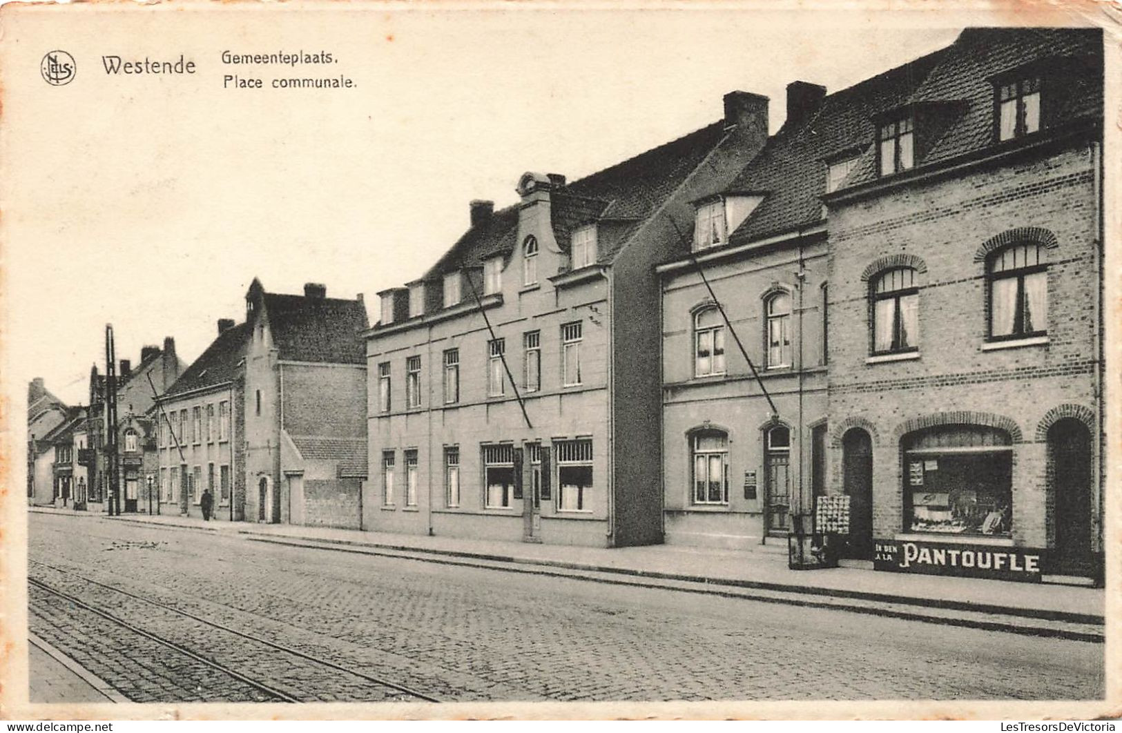 BELGIQUE - Westende - Place Communale - Rails - Carte Postale Ancienne - Westende