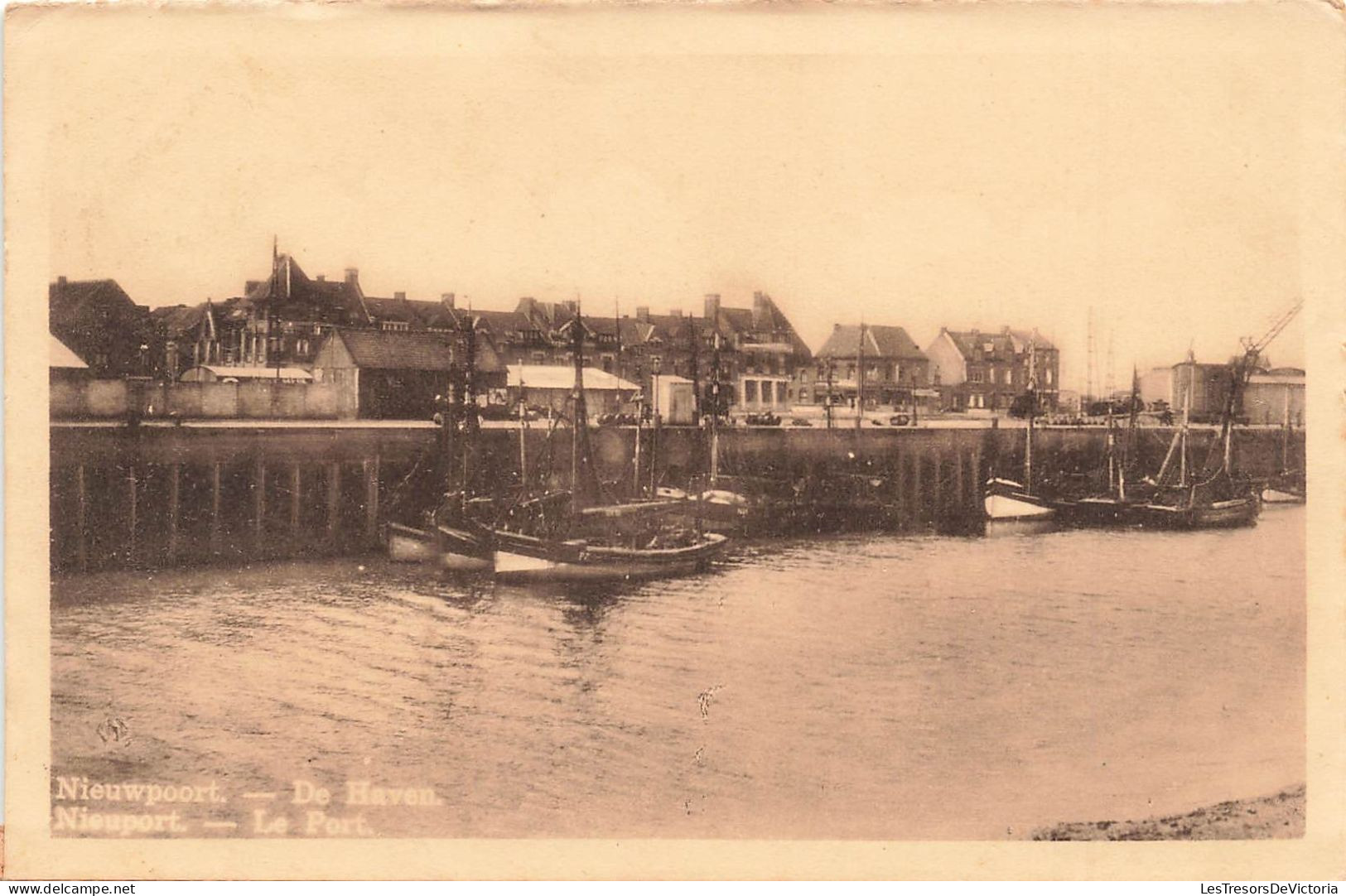 BELGIQUE - Nieuport - Le Port - Bâteaux - Carte Postale Ancienne - Nieuwpoort