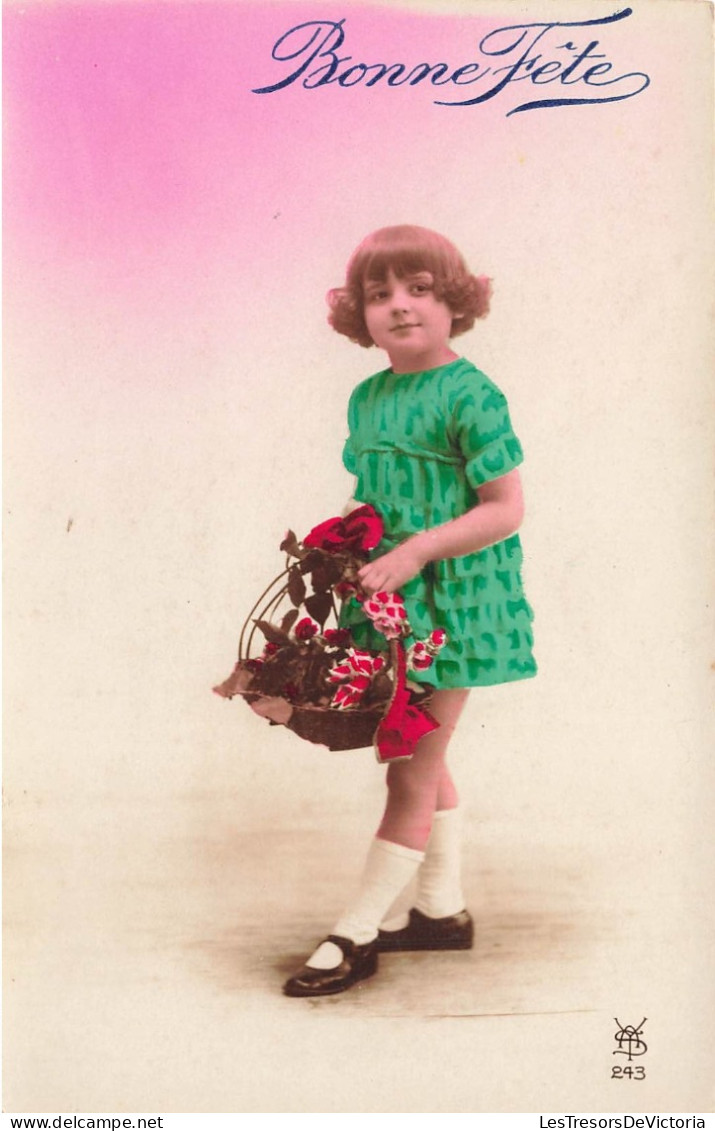 FÊTES - VŒUX - Bonne Fête - Petite Fille Avec Un Bouquet - Colorisé - Carte Postale Ancienne - Autres & Non Classés