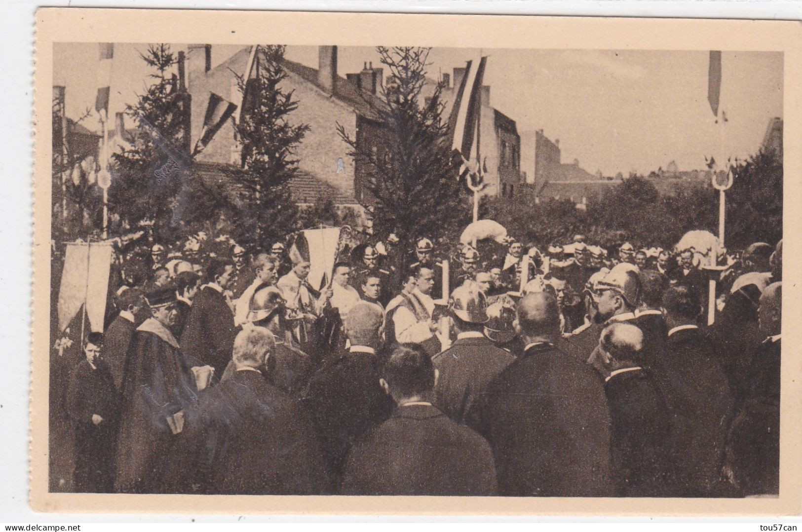 MONTIGNY LES METZ - METZ - MOSELLE  -  (57)  - CPA BIEN ANIMEE - POSE 1 ERE PIERRE DE LA NOUVELLE EGLISE LE 03 MAI 1903. - Metz Campagne