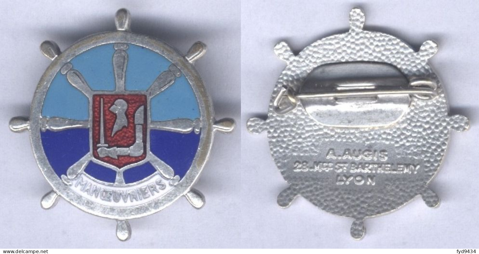 Insigne De L'Ecole Des Manœuvriers Sur Le Croiseur Tourville - Navy