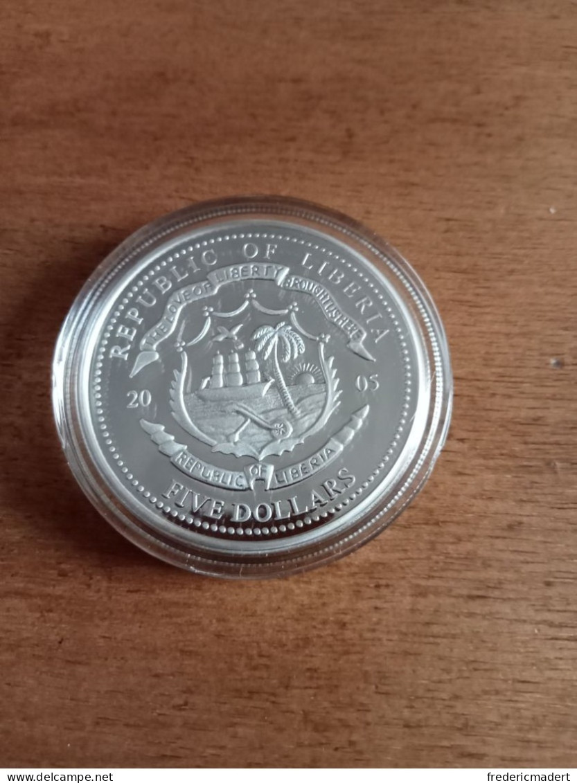 Republic Of Libéria - Pièce De 5 $ Argent  2005 - John Paul II - Liberia