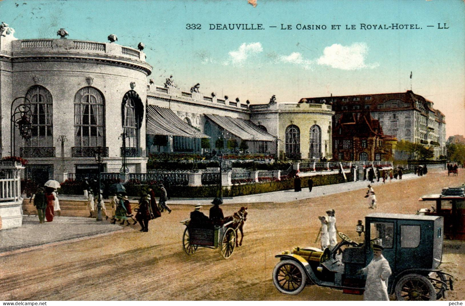 N°117381 -cpa Deauville -le Casino Et Le Royal Hôtel- - Casinos