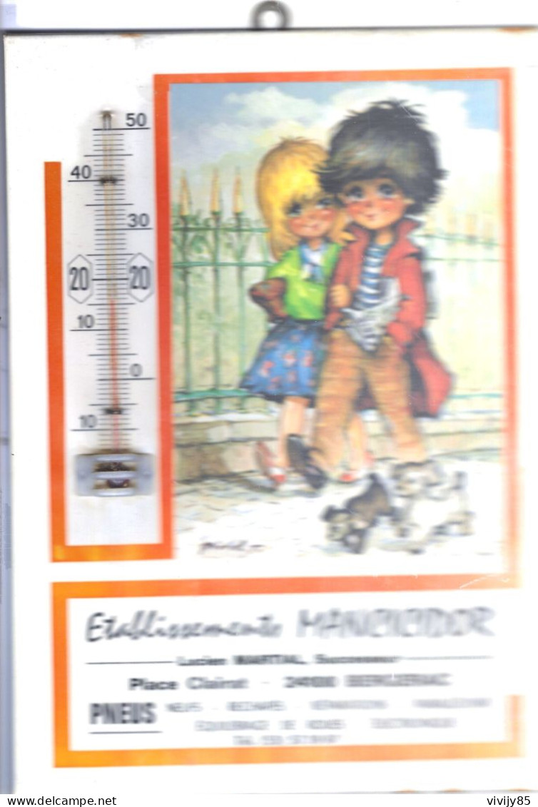 24 - BERGERAC - Ancien Glacoide Thermomètre Publicitaire Ets MANCICIDOR Place Clairat - Poulbot - Vente De PNEUS - Targhe In Lamiera (a Partire Dal 1961)