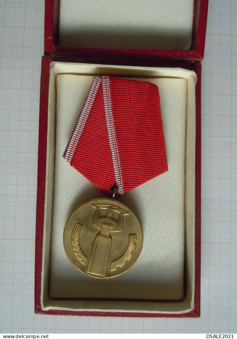 Bulgaria Bulgarie Bulgarien, Bulgarian 1970s Order, Jubilee Medal - 25 Years Of People's Power With Original Box /ds1163 - Other & Unclassified