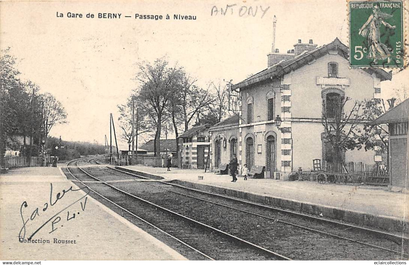 Antony. Gare De  Berny     92     Le Passage à Niveau        (voir Scan) - Antony