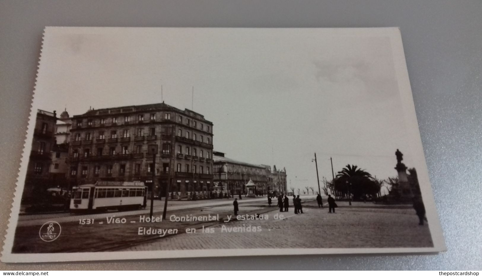 SPAIN - VIGO -Hotel Continental Y Estatua De Eduayen En Las Avenidas.( Ed." Unique" Nº 1531) - Pontevedra