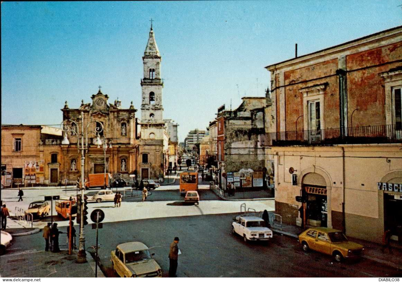 CERIGNOLA   ( ITALIE )    PIAZZA GIUSEPPE DI VITTORIO - Cerignola