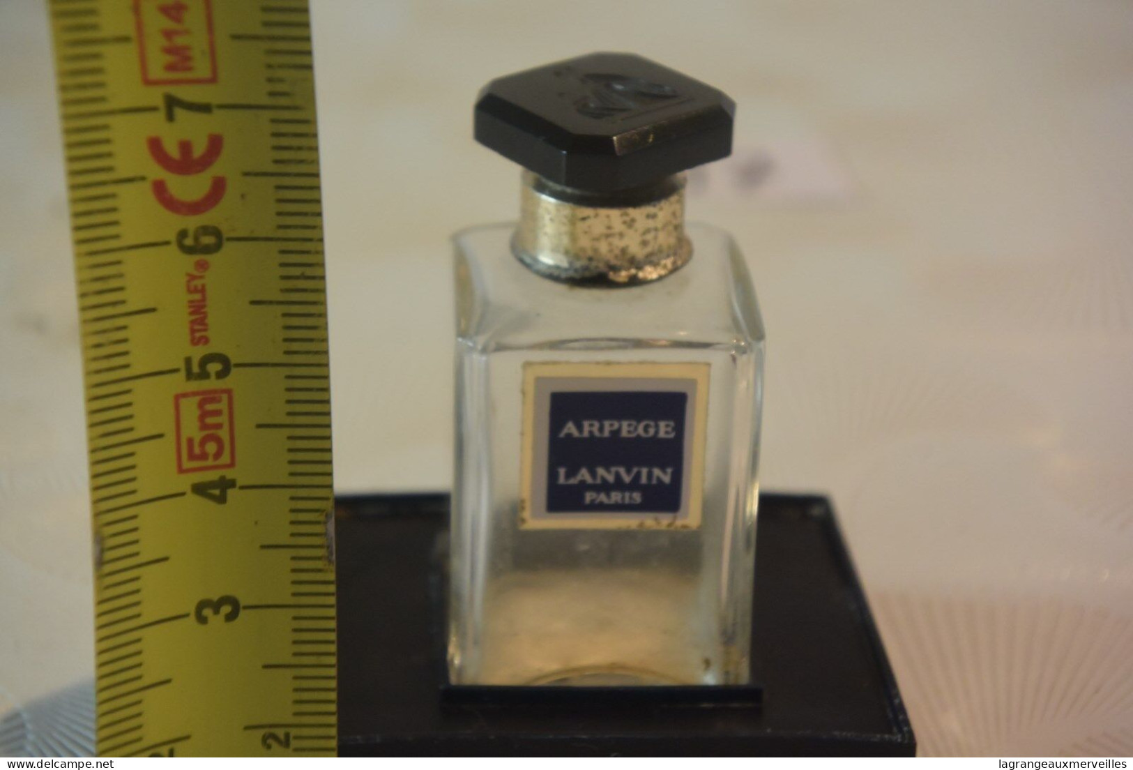 C97 Ancien Flacon De Parfum De Collection Lanvin Paris France - Bottles (empty)
