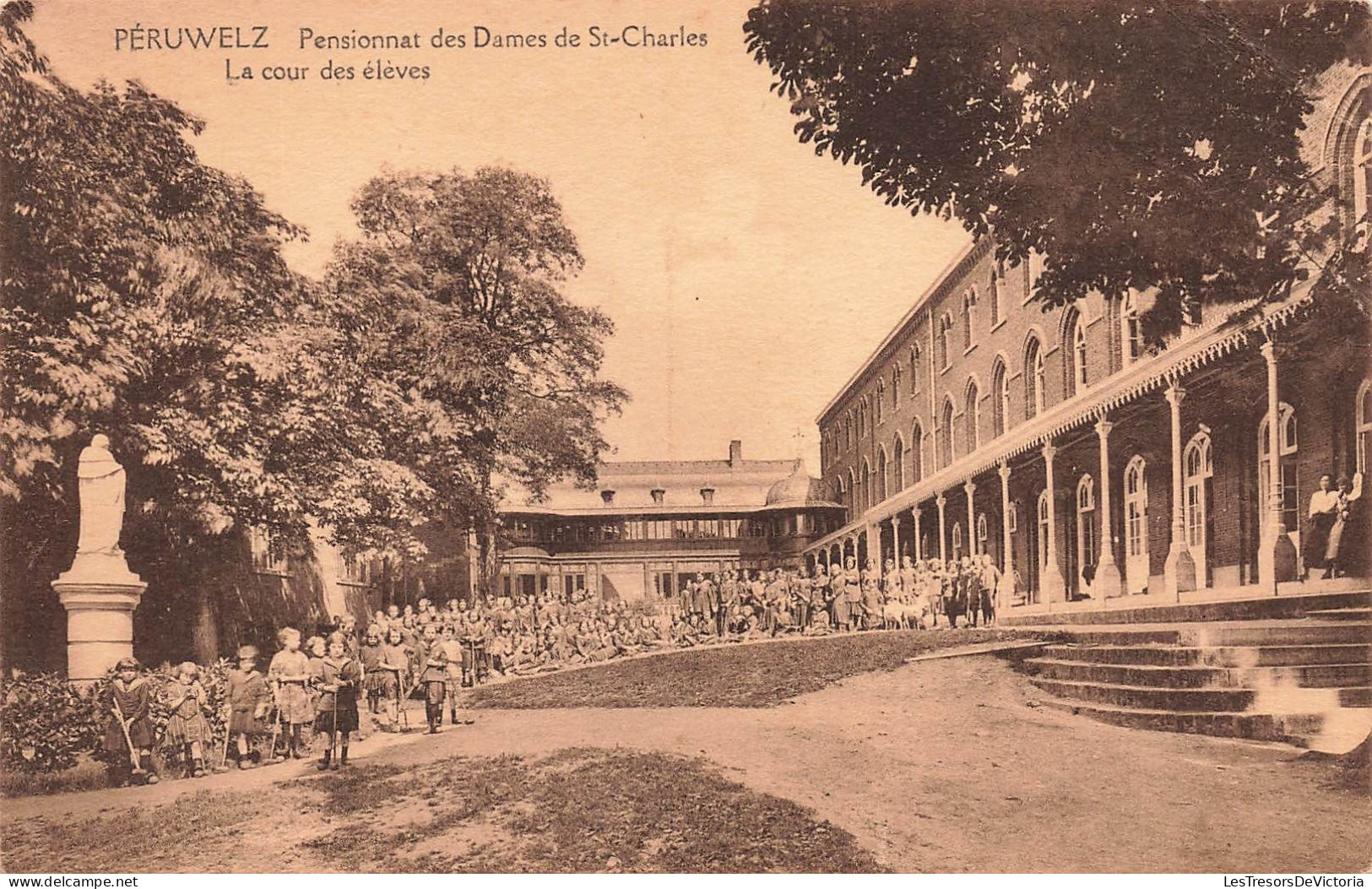 BELGIQUE - Péruwelz - Pensionnat Des Dames De Saint Charles - La Cour Des élèves - Carte Postale Ancienne - Tournai