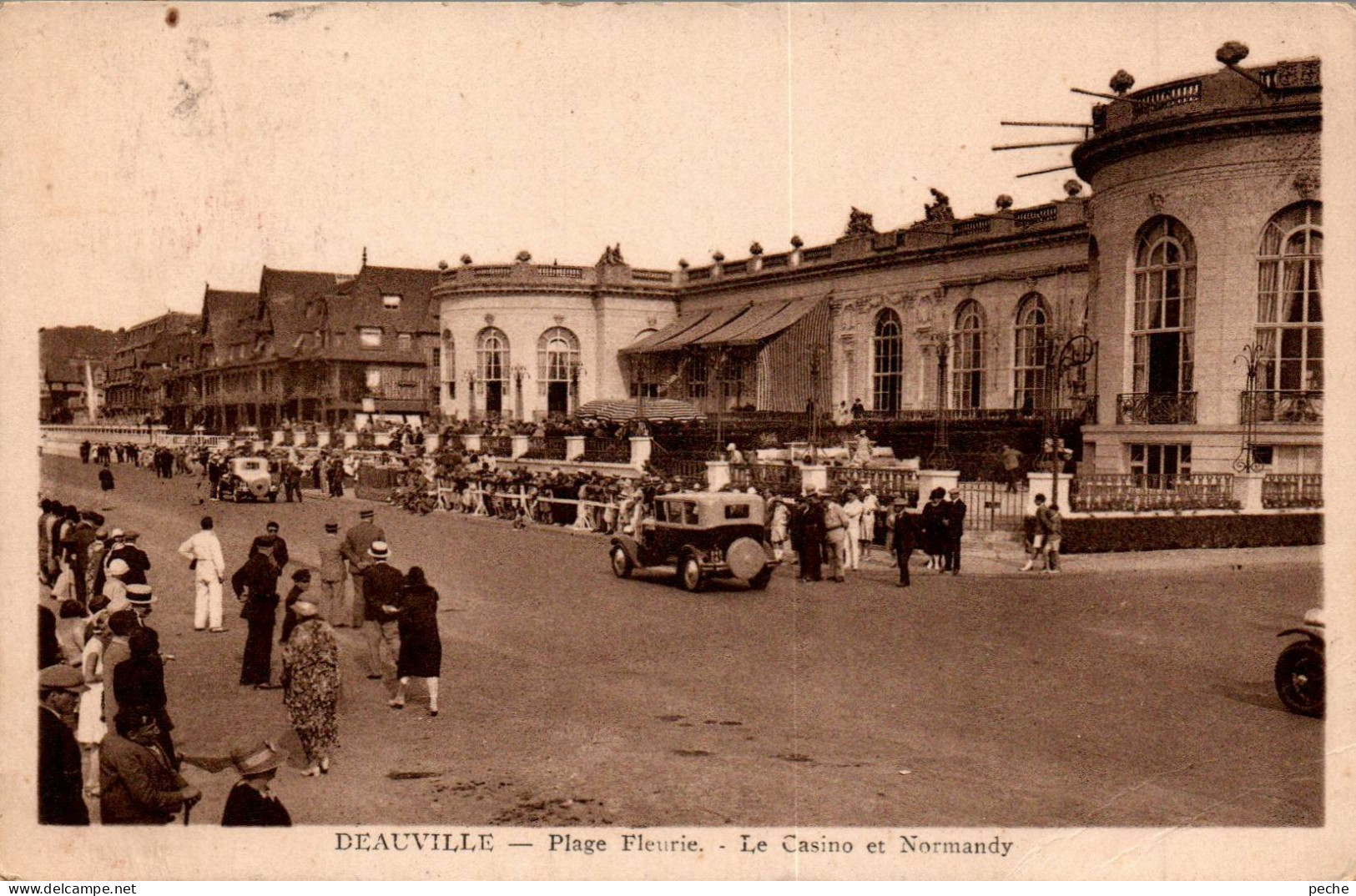 N°117412 -cpa Deauville -le Casino Et Normandy- - Casino