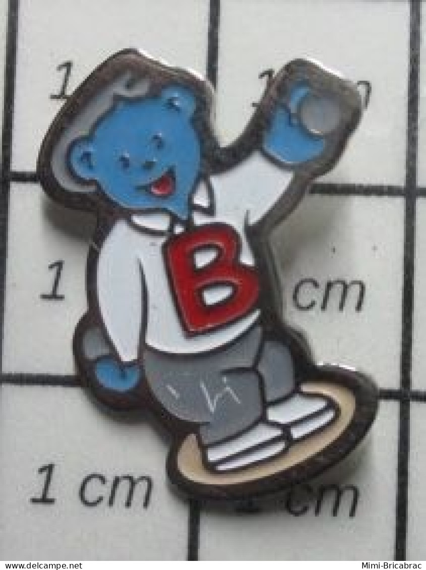 1012B  Pin's Pins / Beau Et Rare / THEME : SPORTS / PETANQUE OURS BLEU BUTAGAZ - Pétanque