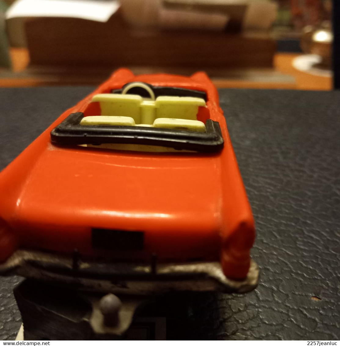 Chriysler New Yorker Coupe Décapotable  Miniature  De  Norev ( Made In  France )   1/43  ( Manque Le Pare.brise ). - Norev
