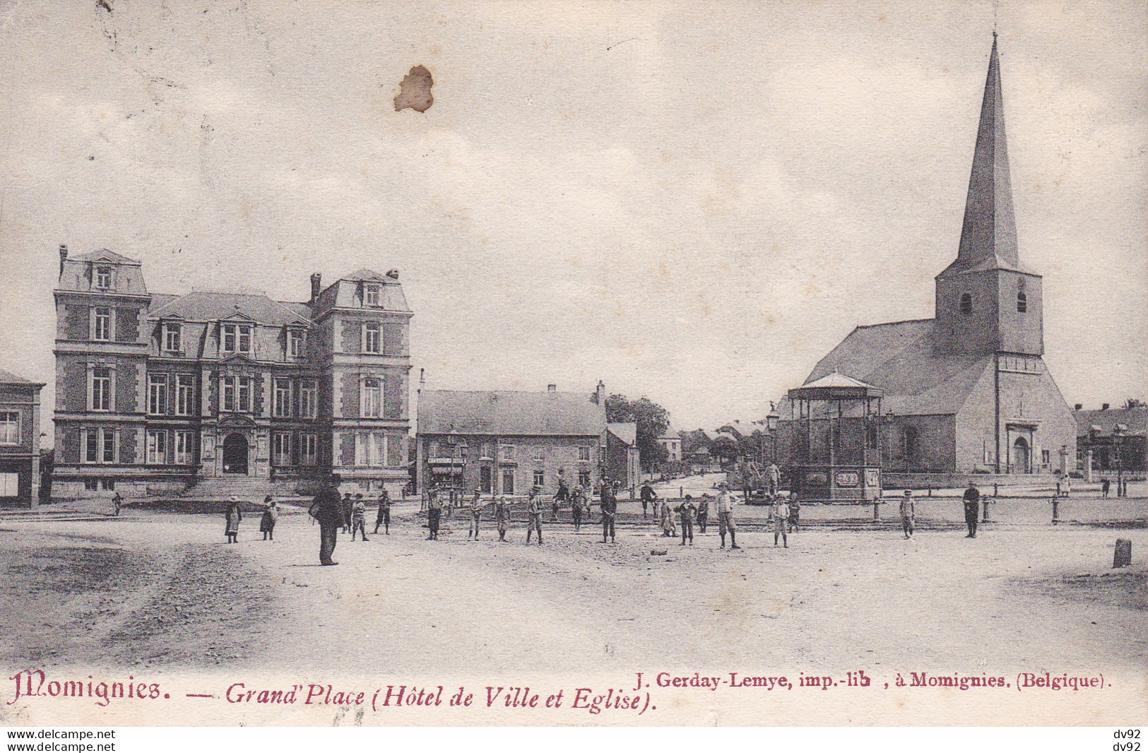 BELGIQUE MOMIGNIES GRAND PLACE - Momignies