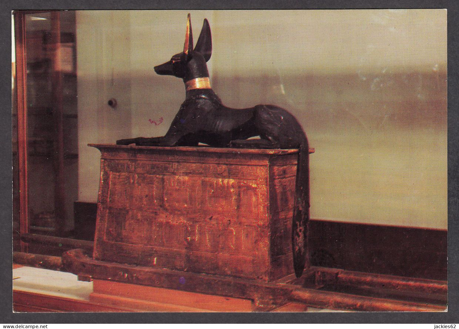 114518/ CAIRO EGYPTIAN MUSEUM, Carrying Chest In The Form Of God Anubis On A Shrine - Museos